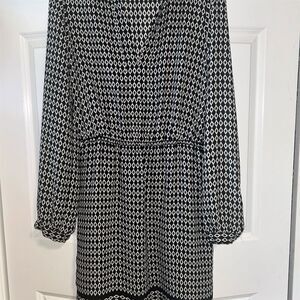 Max Studio Women's Black Geometric Print Long Sleeve Knee Length Dress